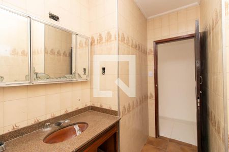 Banheiro Casa 1 de casa à venda com 5 quartos, 300m² em Vila Gustavo, São Paulo