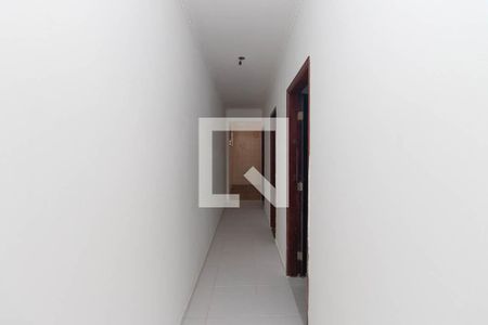 Corredor dos Quarto 1 de casa à venda com 5 quartos, 300m² em Vila Gustavo, São Paulo