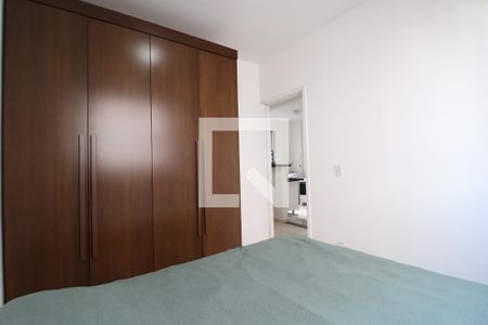 Quarto 1 de apartamento para alugar com 2 quartos, 44m² em Gávea, Uberlândia