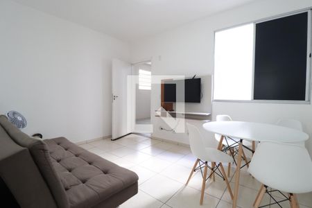 Sala de apartamento para alugar com 2 quartos, 44m² em Gávea, Uberlândia