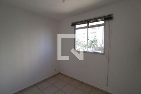 Quarto 2 de apartamento para alugar com 2 quartos, 44m² em Gávea, Uberlândia