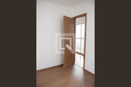 Quarto 01 de apartamento à venda com 2 quartos, 41m² em Jardim Novo Mundo, Goiânia