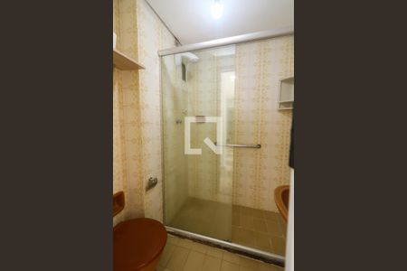 Banheiro de apartamento para alugar com 1 quarto, 43m² em Santo Antônio, Porto Alegre