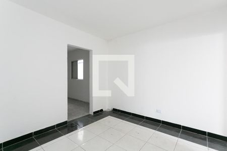 Quarto 2 de casa para alugar com 2 quartos, 120m² em Vila Santa Ines, São Paulo