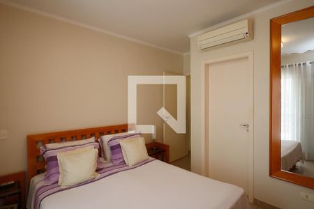 Suíte  de casa à venda com 3 quartos, 169m² em Vila Irmaos Arnoni, São Paulo