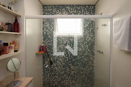 Banheiro da Suíte de casa à venda com 3 quartos, 169m² em Vila Irmaos Arnoni, São Paulo