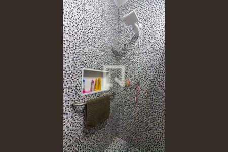 Banheiro 1 de casa à venda com 3 quartos, 213m² em Km 18, Osasco