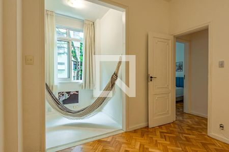 Sala de apartamento para alugar com 3 quartos, 110m² em Leme, Rio de Janeiro