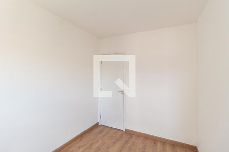 Quarto de apartamento para alugar com 2 quartos, 60m² em Jardim das Belezas, Carapicuíba