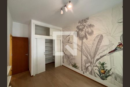 Quarto 1 de apartamento para alugar com 2 quartos, 53m² em Copacabana, Rio de Janeiro