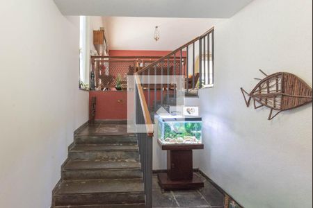 Hall de entrada de casa para alugar com 3 quartos, 300m² em Guarani, Campinas
