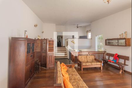 Sala de Estar de casa para alugar com 3 quartos, 300m² em Guarani, Campinas