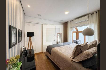 Casa à venda com 4 quartos, 195m² em Brooklin, São Paulo