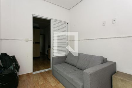 Sala de casa à venda com 3 quartos, 550m² em Vila Carmosina, São Paulo