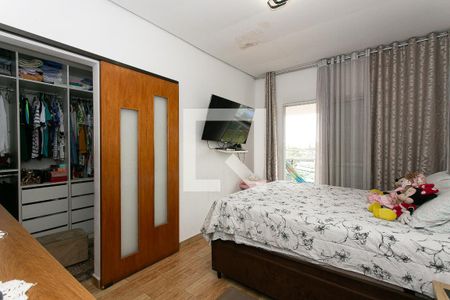 Suíte 1 de casa à venda com 3 quartos, 550m² em Vila Carmosina, São Paulo