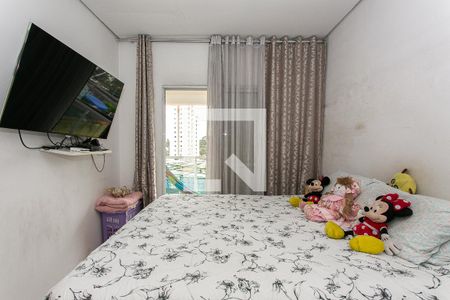 Suíte 1 de casa à venda com 3 quartos, 550m² em Vila Carmosina, São Paulo