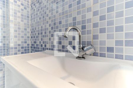 Banheiro de kitnet/studio à venda com 1 quarto, 32m² em Vila Buarque, São Paulo