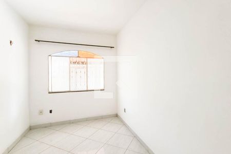Quarto 1 de casa para alugar com 2 quartos, 65m² em Guaratiba, Rio de Janeiro