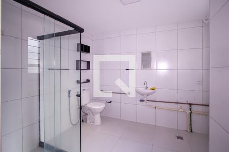 Banheiro de apartamento para alugar com 1 quarto, 43m² em Neves, São Gonçalo