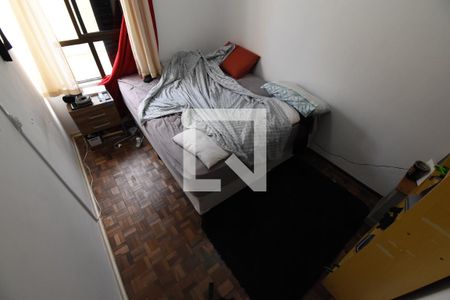 Quarto 1 de apartamento para alugar com 2 quartos, 55m² em Hugo Lange, Curitiba