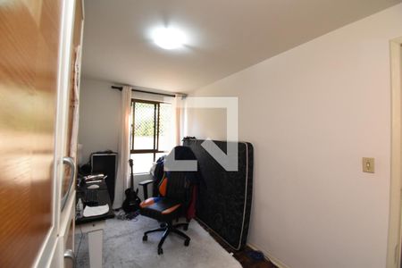 Quarto 2 de apartamento para alugar com 2 quartos, 55m² em Hugo Lange, Curitiba