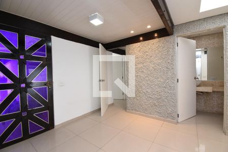 Sala de casa para alugar com 4 quartos, 200m² em Jardim Social, Curitiba