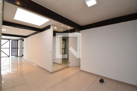 Sala de casa para alugar com 4 quartos, 200m² em Jardim Social, Curitiba