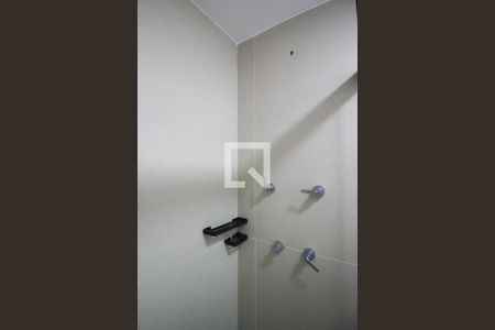 Banheiro de apartamento para alugar com 1 quarto, 32m² em Indianópolis, São Paulo