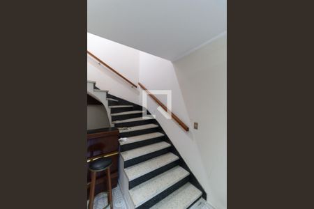 Escada de casa para alugar com 3 quartos, 220m² em Sacomã, São Paulo