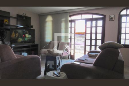 Sala de casa à venda com 4 quartos, 205m² em Pestana, Osasco