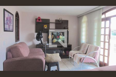 Sala de casa à venda com 4 quartos, 205m² em Pestana, Osasco