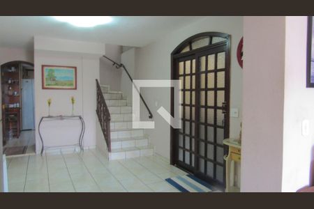 Sala de casa à venda com 4 quartos, 205m² em Pestana, Osasco