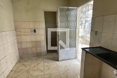 Cozinha de casa para alugar com 1 quarto, 60m² em Vila Amelia, Duque de Caxias