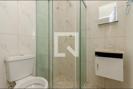 Banheiro de kitnet/studio para alugar com 1 quarto, 45m² em Vila Mangalot, São Paulo