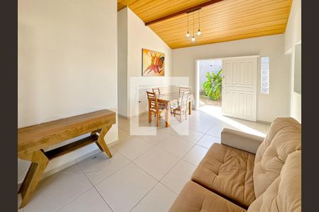 Sala de TV de casa para alugar com 3 quartos, 100m² em Ingleses Norte, Florianópolis