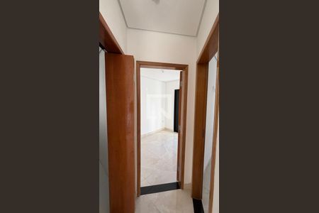 Corredor de apartamento à venda com 2 quartos, 95m² em Vila Eldizia, Santo André