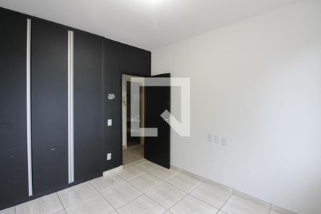 Quarto 1 de casa para alugar com 2 quartos, 666m² em Vila Cloris, Belo Horizonte