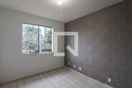 Quarto 1 de casa para alugar com 2 quartos, 666m² em Vila Cloris, Belo Horizonte