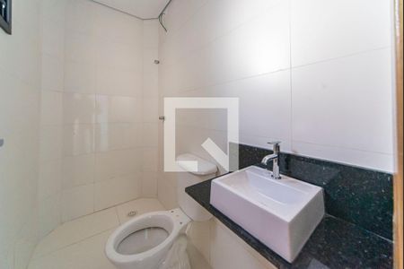 Banheiro  de apartamento à venda com 2 quartos, 47m² em Vila Eldizia, Santo André
