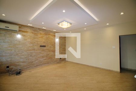 Sala de casa à venda com 4 quartos, 247m² em Vila da Penha, Rio de Janeiro