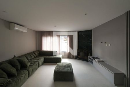 Sala de casa para alugar com 3 quartos, 360m² em Jardim Avelino, São Paulo