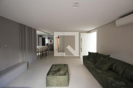 Sala de casa para alugar com 3 quartos, 360m² em Jardim Avelino, São Paulo