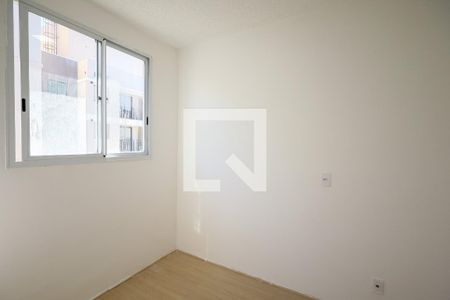 Quarto 2 de apartamento para alugar com 2 quartos, 34m² em Jardim Sabara, São Paulo