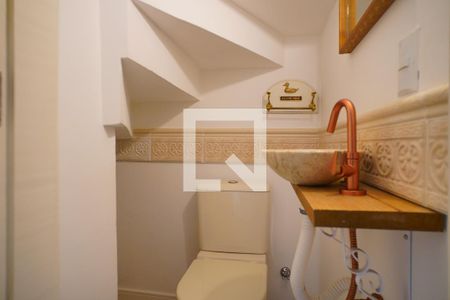 Lavabo  de casa de condomínio para alugar com 2 quartos, 76m² em Sarandi, Porto Alegre