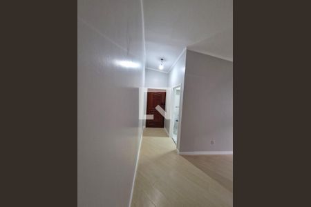 Corredor de apartamento à venda com 2 quartos, 60m² em Nonoai, Porto Alegre