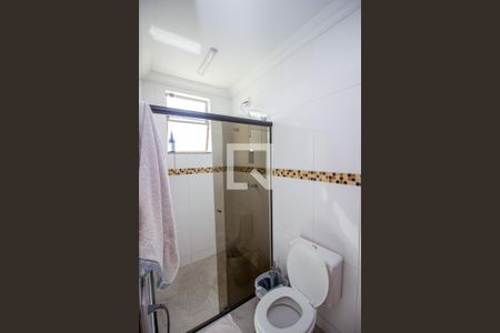 Banheiro da Suíte de casa à venda com 3 quartos, 160m² em Europa, Contagem