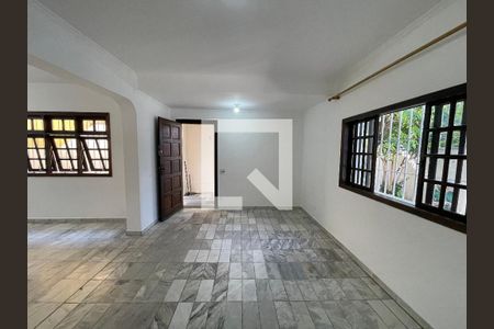 Sala de estar de casa à venda com 4 quartos, 97m² em Butantã, São Paulo