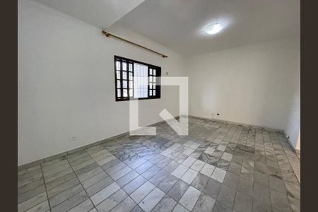 Sala de estar de casa à venda com 4 quartos, 97m² em Butantã, São Paulo