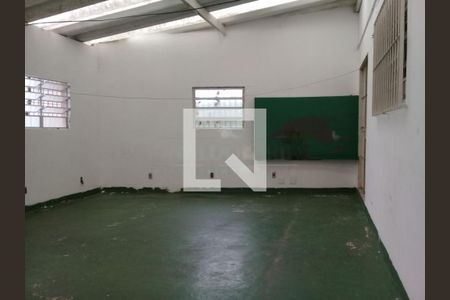 Casa à venda com 4 quartos, 250m² em Jardim Sertaozinho, São Paulo