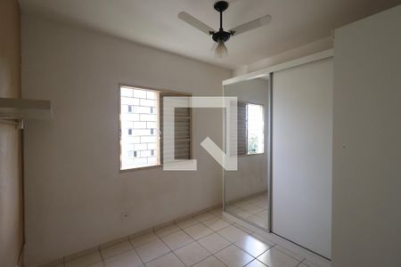 Quarto 2 de apartamento para alugar com 2 quartos, 45m² em Jardim Interlagos, Ribeirão Preto